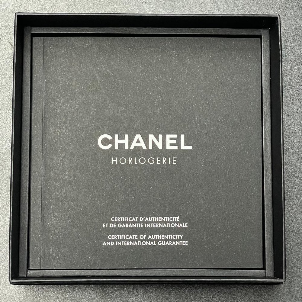 ❌ SOLD ❌ CHANEL GMT Automatic Unisex J12 Ceramic Watch 41mm Matt Black Calibre - Picture 7 of 15